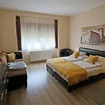 Gellény Lux *