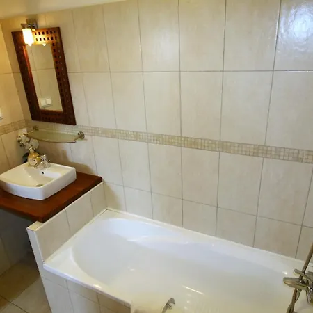 Apartment Gelleny Lux Gyula