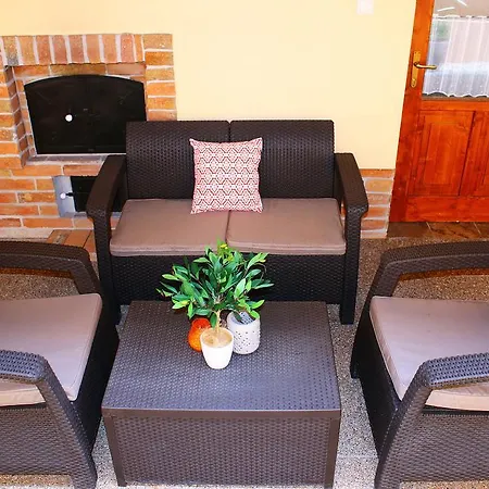 Gelleny Lux Apartment